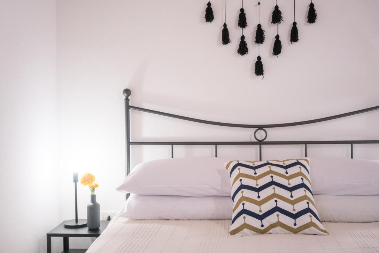 Yenne Rooms Wifi-Ac Cagliari Exterior foto