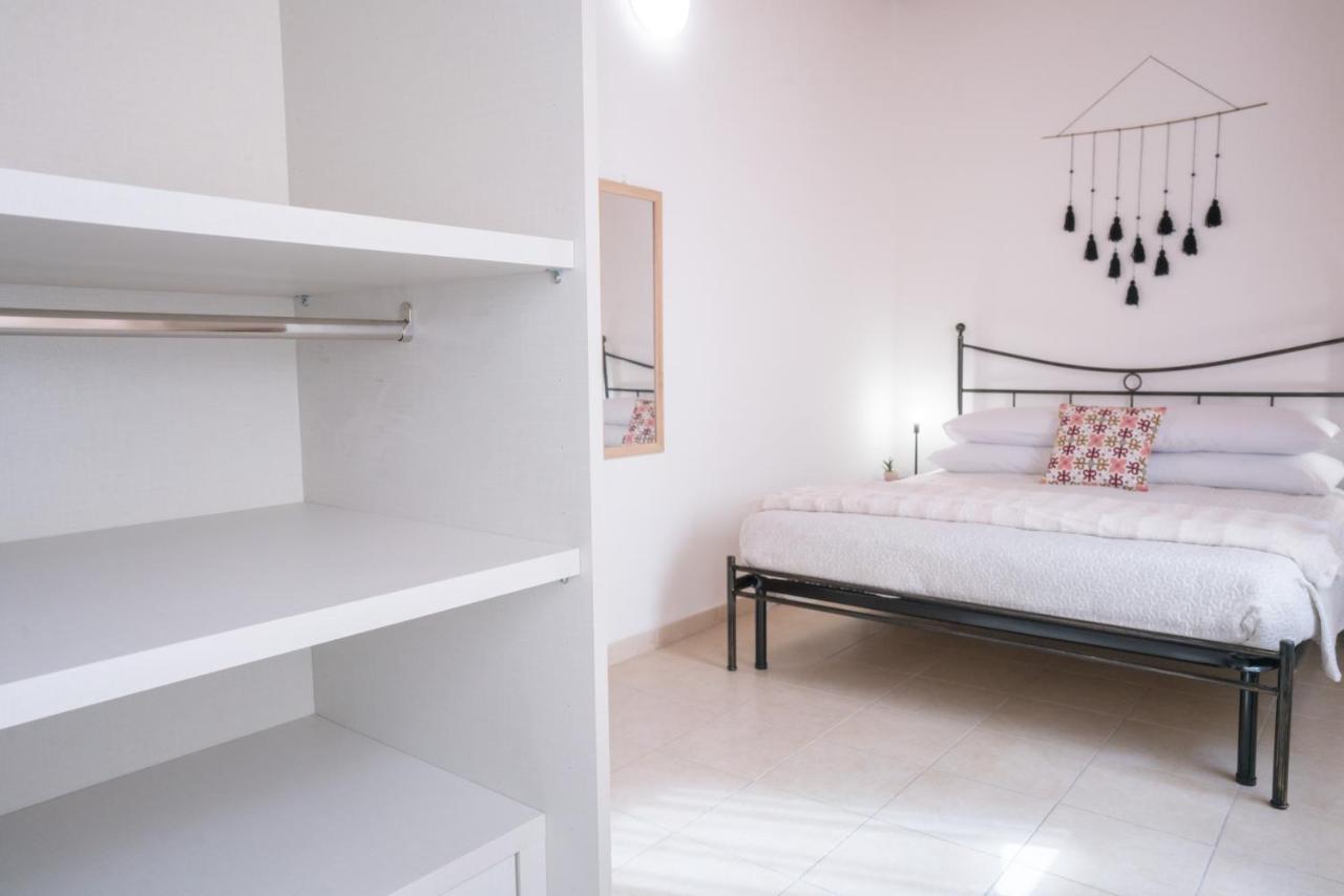 Yenne Rooms Wifi-Ac Cagliari Exterior foto